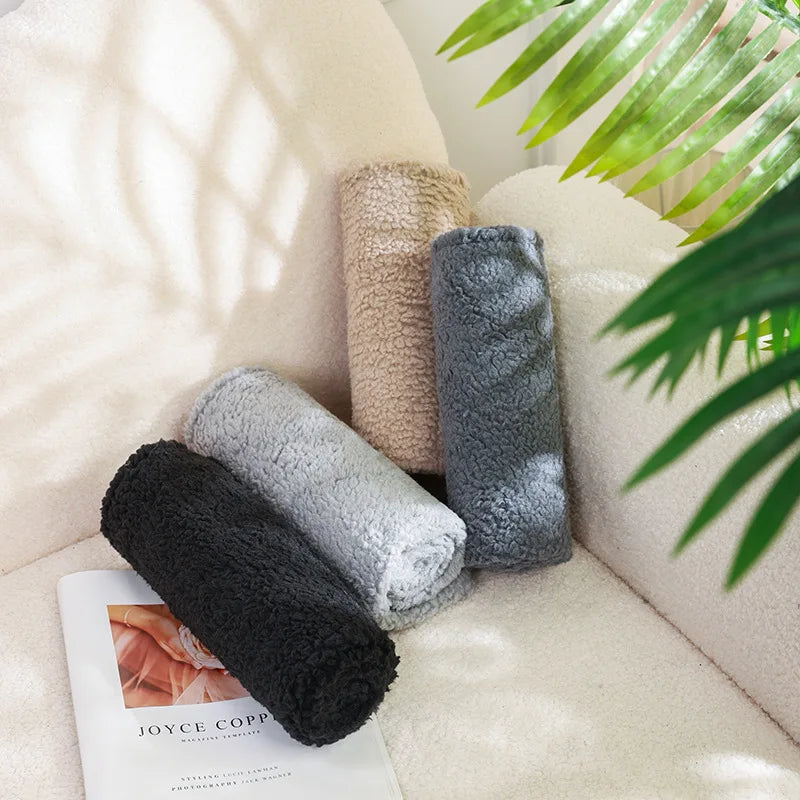 Soft Warm Flannel Pet Blanket For Dogs And Cats Cozy